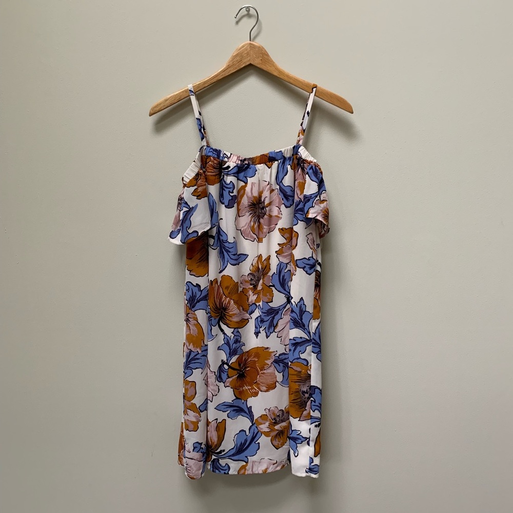 *3/$20*  FRANCESCA’s Foral Print Shift Dress